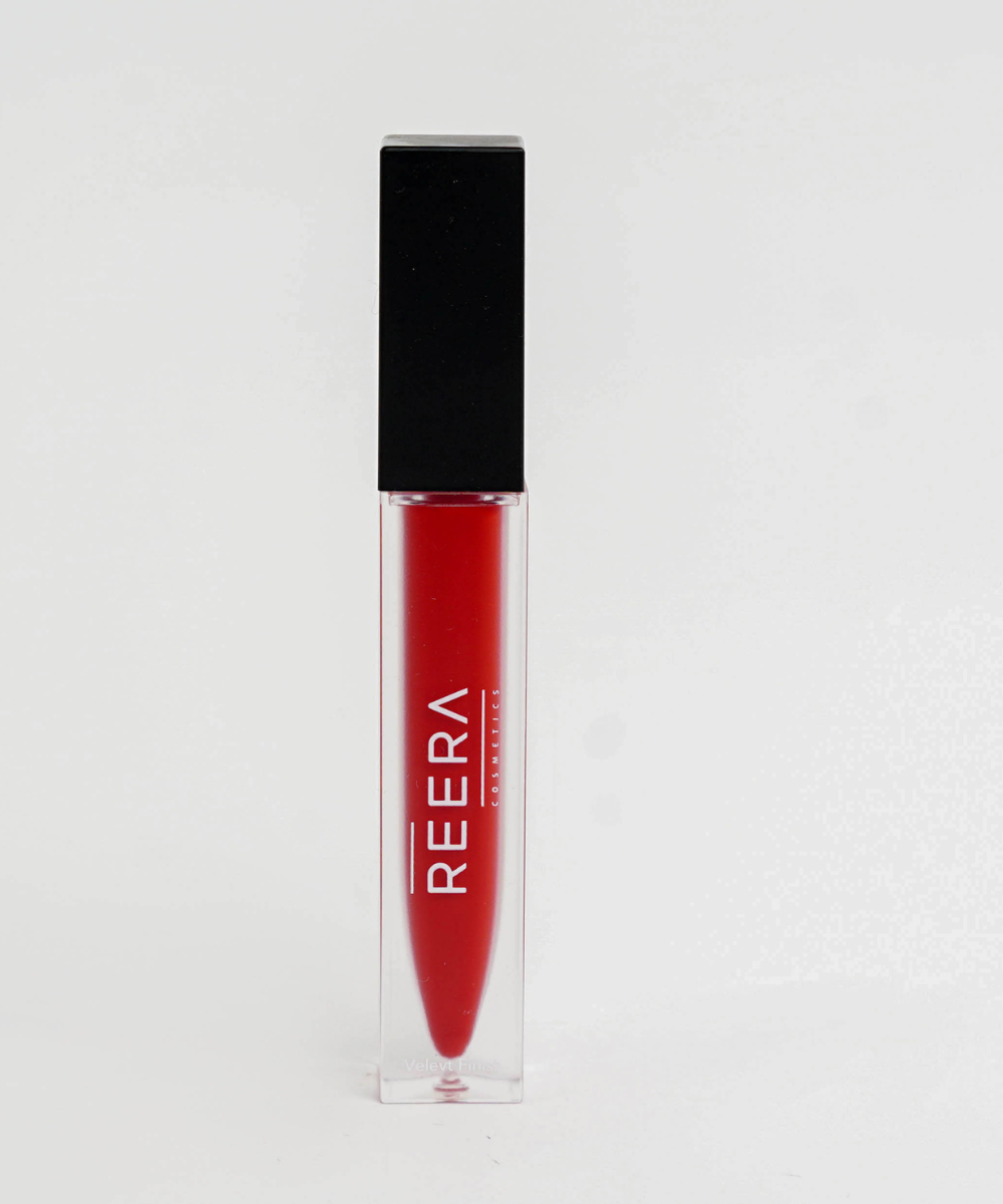 Reera Velvet Finish