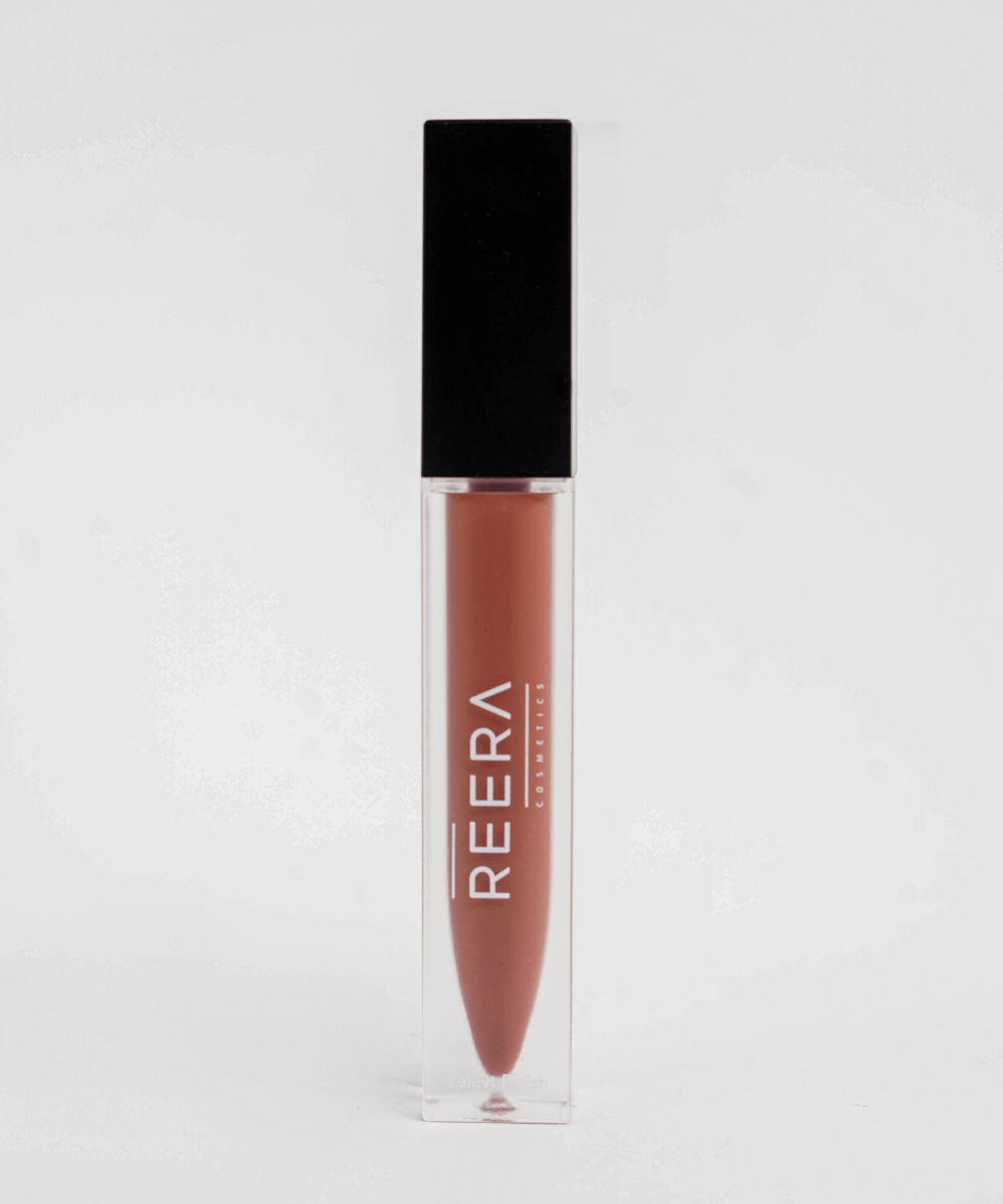 Reera Velvet Finish